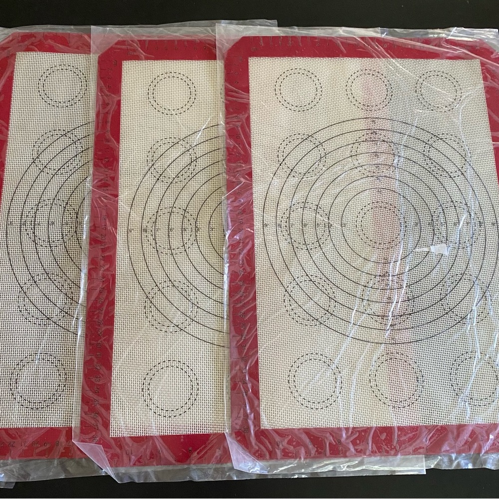 Amazon Red Silicone Baking Mats
